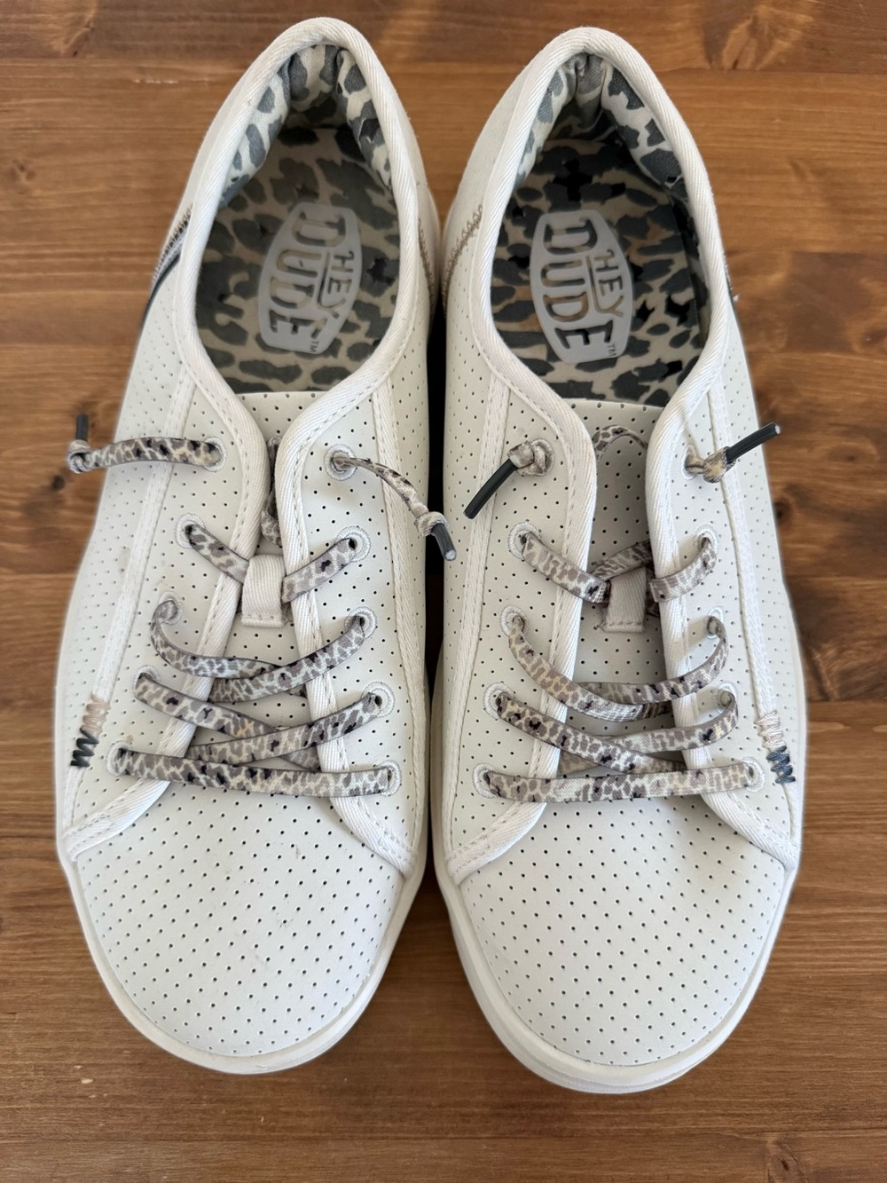 Hey Dude Cody Perforated Leather women’s size US 10 White
